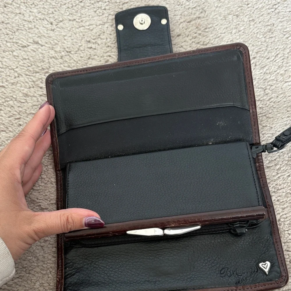 Brighton Vintage Brown Woven Leather Wristlet - Picture 12 of 14